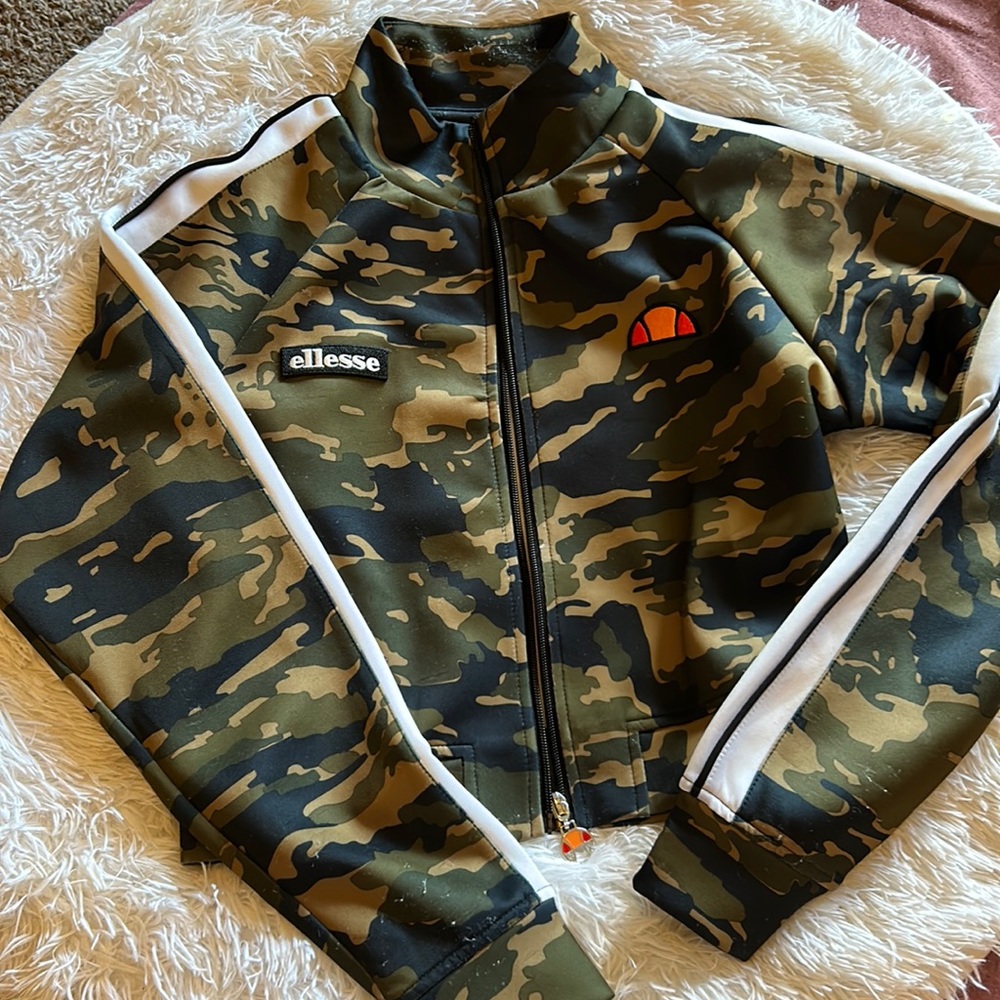Ellesse zip up jacket